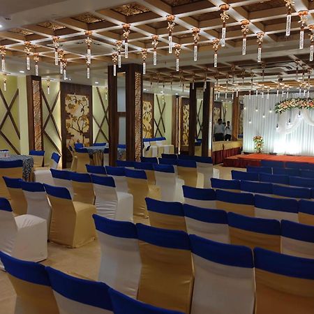 Prime Land Hotell Varanasi Eksteriør bilde