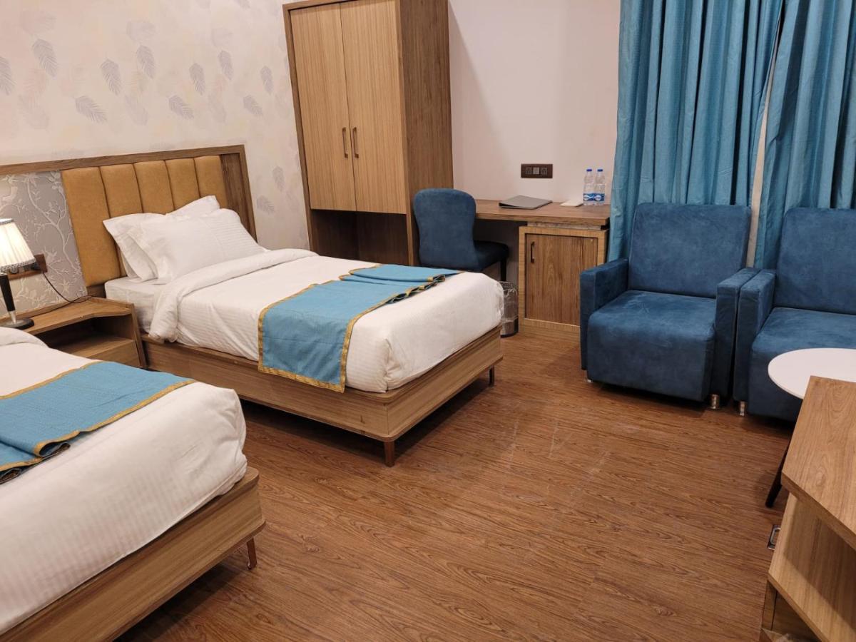 Prime Land Hotell Varanasi Eksteriør bilde