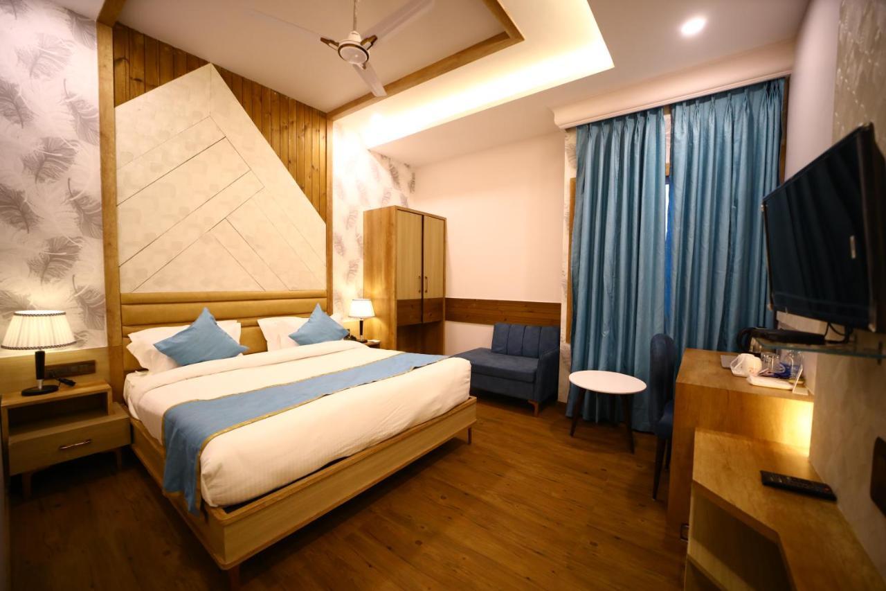 Prime Land Hotell Varanasi Eksteriør bilde