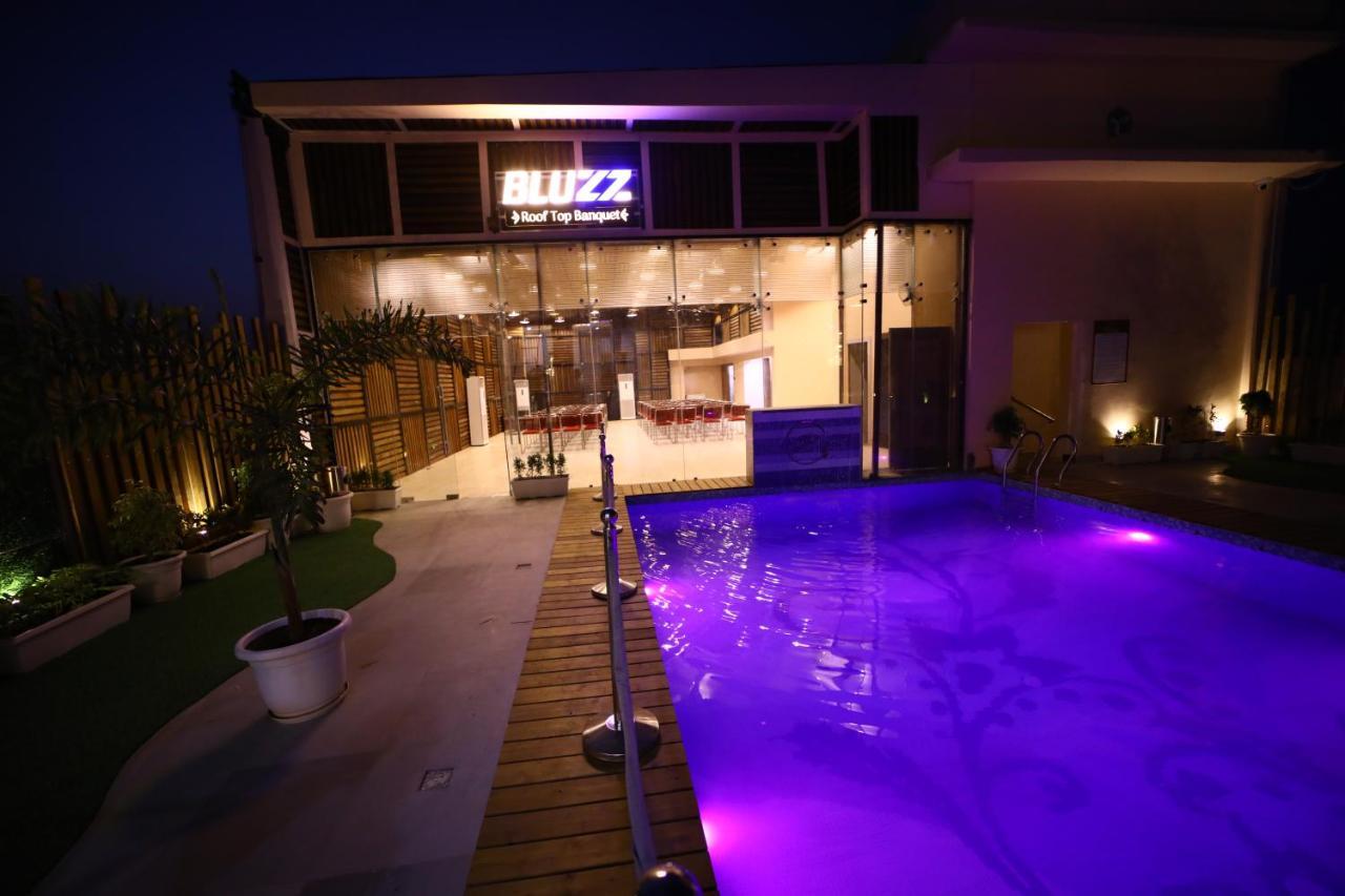 Prime Land Hotell Varanasi Eksteriør bilde