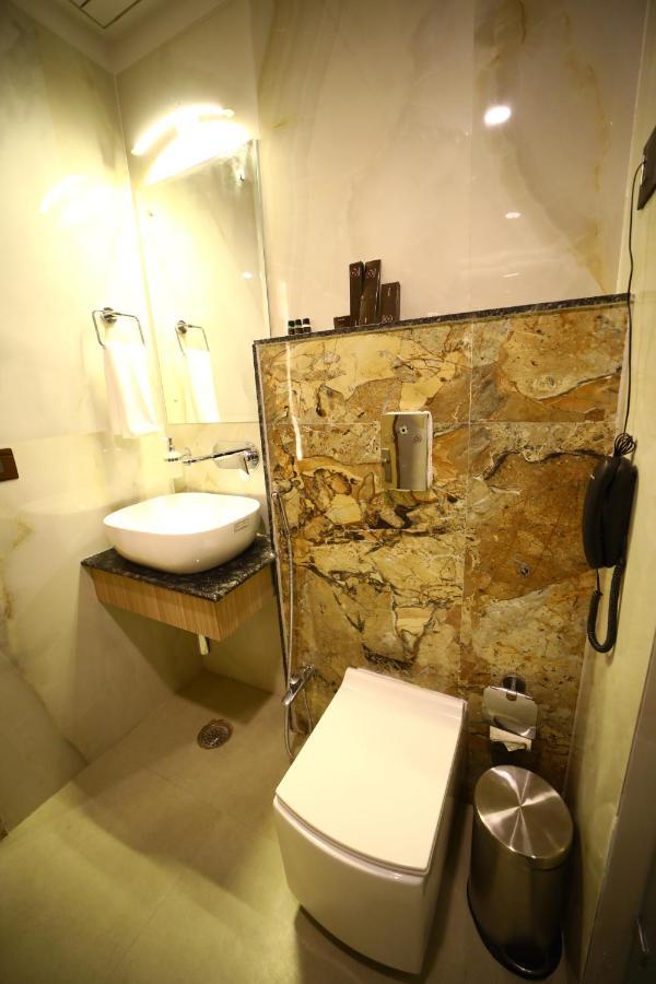 Prime Land Hotell Varanasi Eksteriør bilde