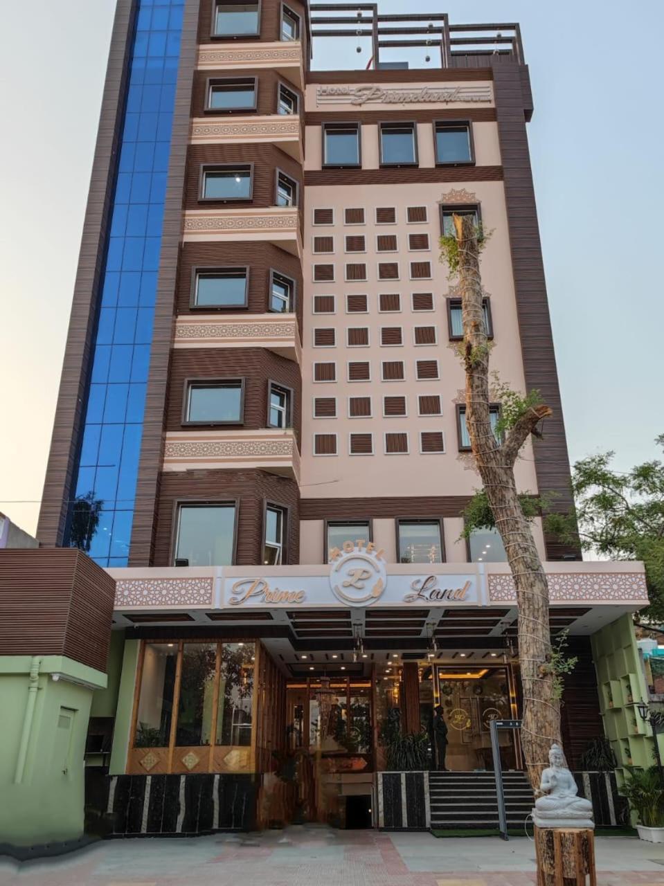 Prime Land Hotell Varanasi Eksteriør bilde